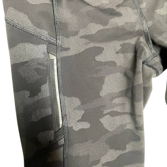 Athleta Rainier Reflective Tight Size Small Petite - Picture 7 of 12